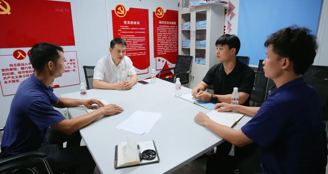 北投建工公司到項(xiàng)目開展2024年“八一”建軍節(jié)慰問座談活動(dòng)